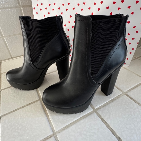 Steve Madden Shoes - Steve Madden Black Platform Chunky Heel Ankle Boots